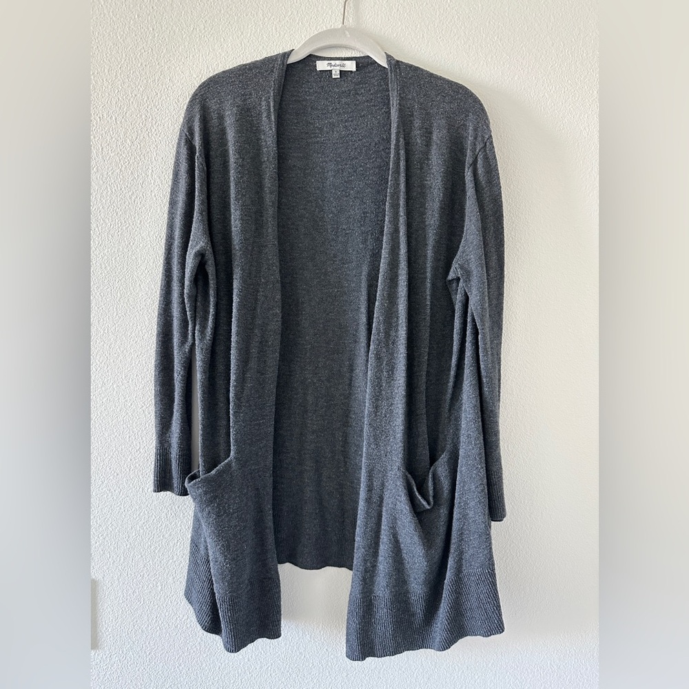 Madewell gray lightweight sweater with pockets size S